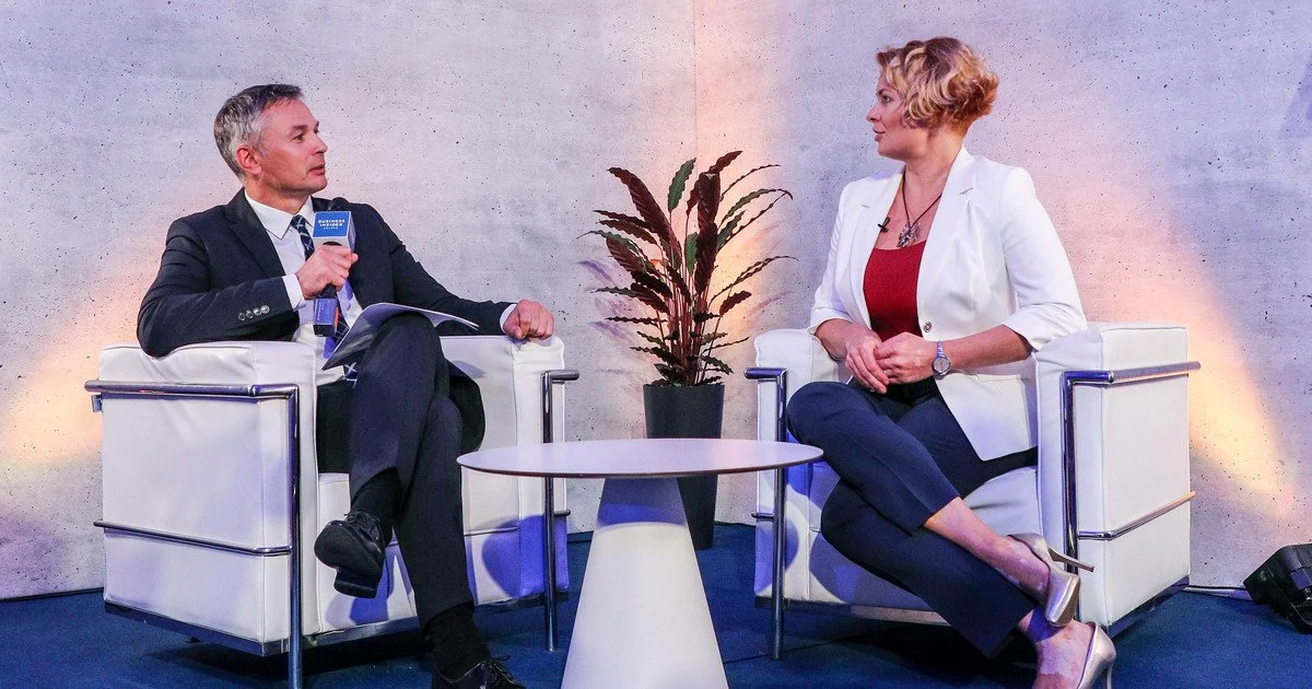 Julia Szopa podczas rozmowy w studio Onet